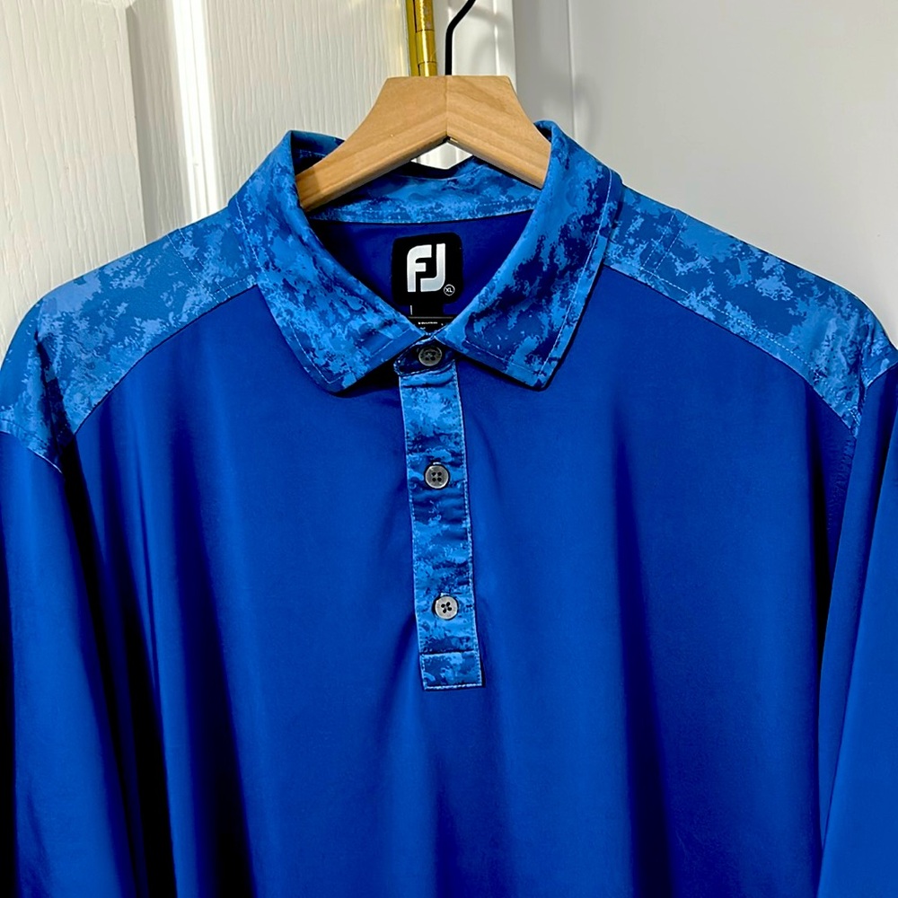 Polo shirt. Foot Joy /  blue w/ a stylish camo collar XL